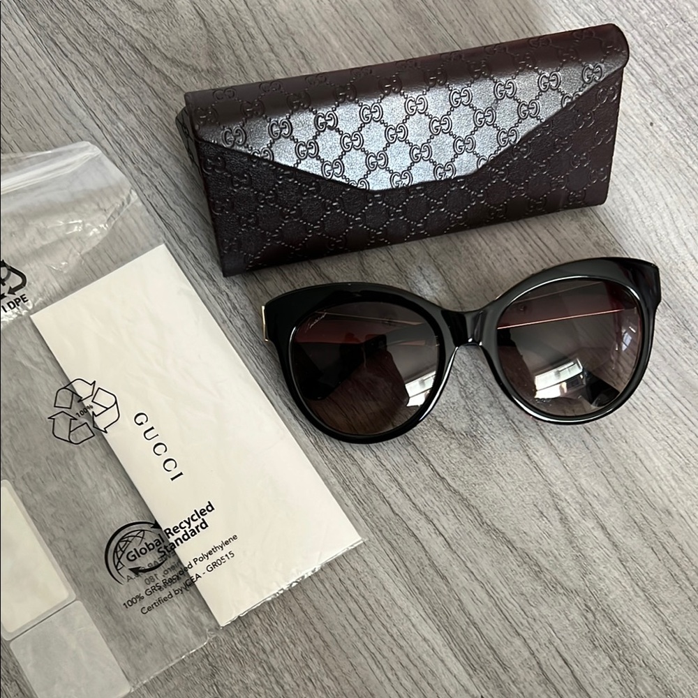 Gucci Black Cat-Eye Sunglasses with Case